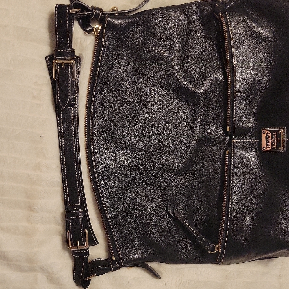 Dooney & Bourke Black Leather Bag with Slouchy Design - Hobo Bag - Picture 5 of 16